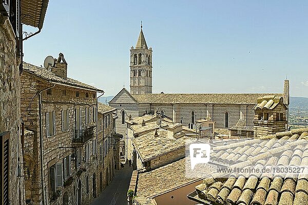Assisi  Basilika Santa Chiara  Umbrien  Italien  Europa