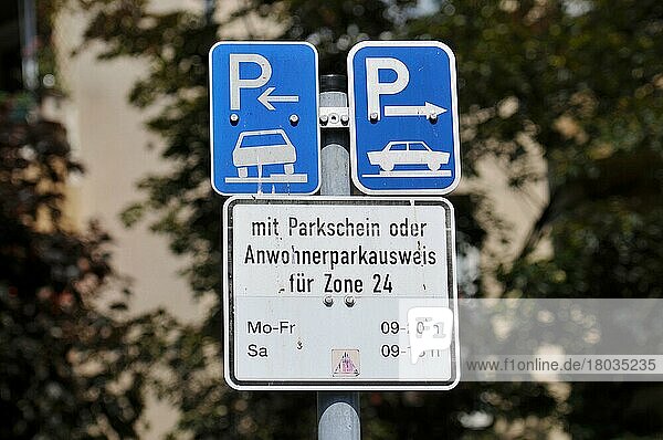 Schilder Parkzone  Steglitz  Berlin  Deutschland  Europa