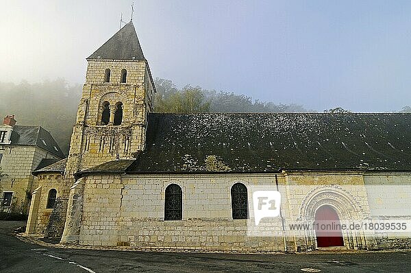 Kirche Notre Dame de Cunault  Chenehutte Treves Cunault  Saumur  Departement Maine-et-Loire  Pays de la Loire  Frankreich  Europa
