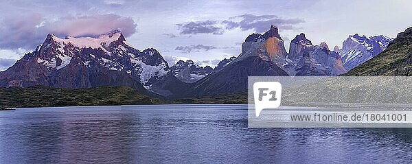 Sunrise over the Cuernos del Paine and Lago Pehoe  Torres del Paine National Park  Chilean Patagonia  Chile  South America