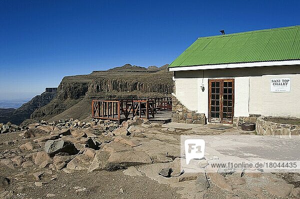 Lokal  höchst gelegener Pub in Afrika  Sani Top Chalet  Sani Pass  Thaba-Tseka Distrikt  Dach von Afrika  Lesotho  Afrika
