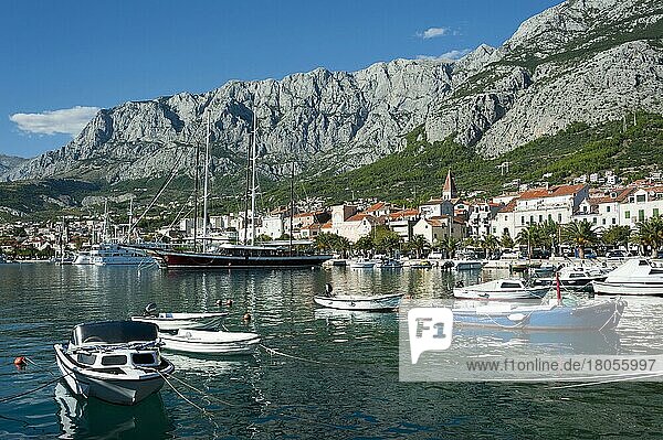 Hafen  Adriatisches Meer  Makarska  Makarska Riviera  Dalmatien  Kroatien  Europa