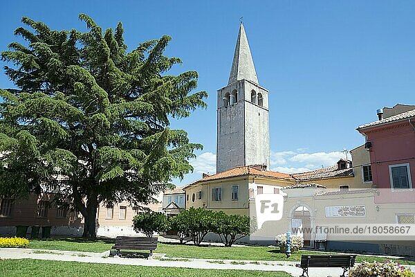 Turm der Euphrasius-Basilika  Porec  Istrien  Kroatien  Europa