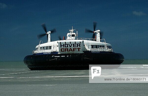 Hover Craft  Calais  France  Luftkissenboot  Frankreich  Europa  Querformat  horizontal  Europa