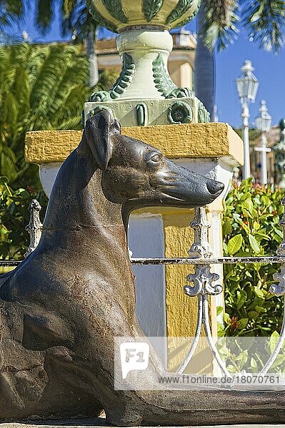 Bronze-Statue von Greyhound  Trinidad  Provinz Sancti Spiritus  Kuba  Mittelamerika