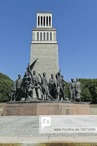 Mahnmal  Glockenturm  Denkmal von Fritz Cremer  Gedenkstätte KZ Buchenwald  Thüringen  Deutschland  Europa
