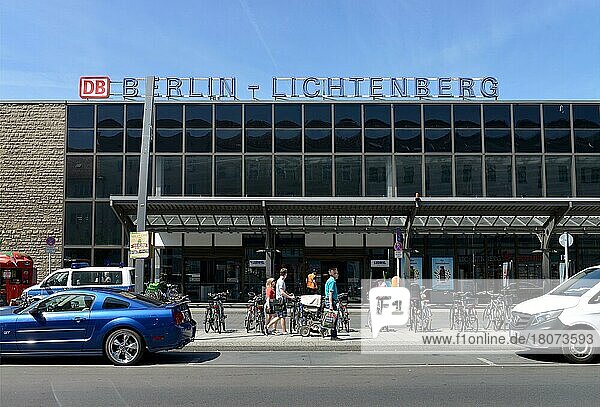 Bahnhof  Weitlingstrasse  Lichtenberg  Berlin  Deutschland  Europa