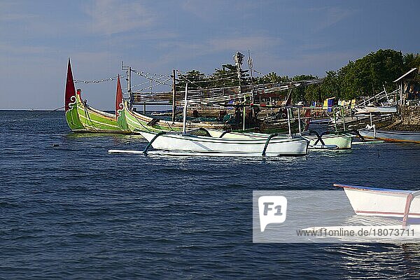 Traditionelle Auslegerboote  Lovina Beach  Nordbali  Bali  Indonesien  Asien