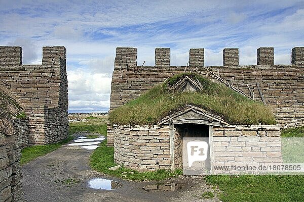 Eingangstor der Burg Eketorp  eisenzeitliche Festung im südöstlichen Öland  Schweden  Europa