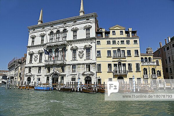 Palazzo Balbi  Palast  Gondeln  Paläste  Häuser  Canal Grande  Canal Grande  Kanal  Venedig  Venezia  Veneto  Italien  Europa