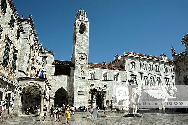 Luza-Platz und Glockenturm  Altstadt  Dubrovnik  Dalmatien  Kroatien  Uhrturm  Rathaus  Europa