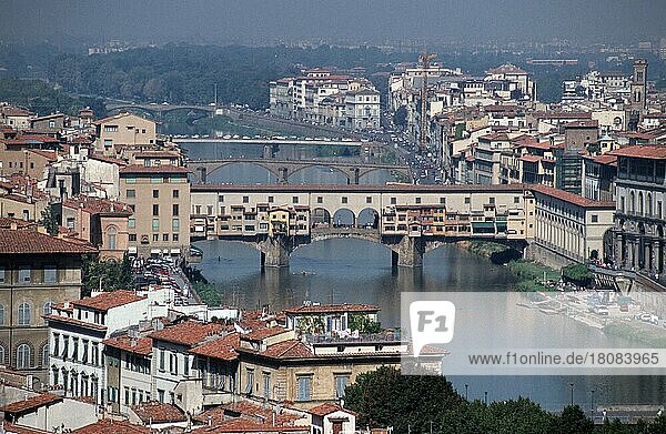 View on river Arno with bridge Ponte Vecchio and the old part of Florence  Tuscany  Italy  View on river Arno with bridge Ponte Vecchio and the old part of Florence  Tuscany  Italy  Europe  overview  landscape  horizontal  St  Europe
