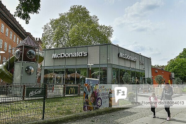 McDonald's  Wrangelstraße  Kreuzberg  Berlin  Deutschland  Europa