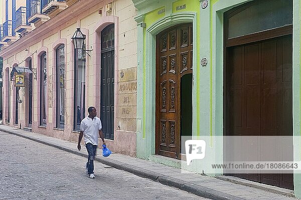 Kolonialhäuser  Altstadt von Havanna  Kuba  Mittelamerika