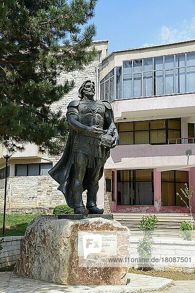 Denkmal  Gjergj Kastrioti Skenderbeu  Innenstadt  Peshkopi  Albanien  Europa