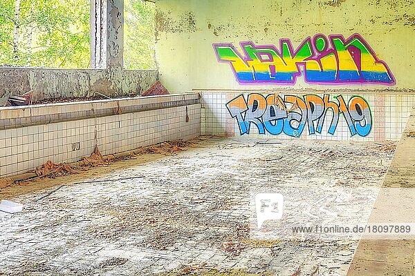 Schwimmbecken  Kulturhaus Energetyk  Lost Place  Prypjat  Sperrzone Tschernobyl  Ukraine  Osteuropa  Europa