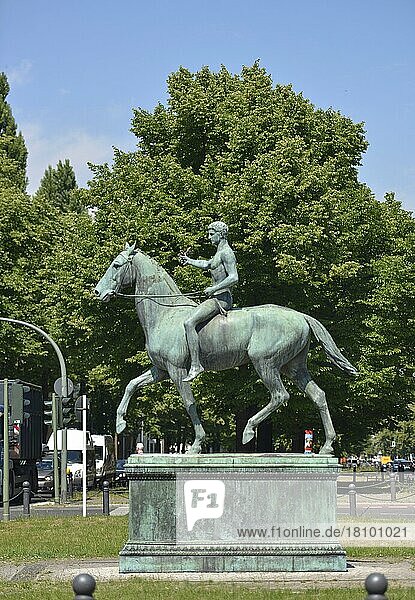 Reiterstatue Der Sieger  Steubenplatz  Reichsstrasse  Westend  Charlottenburg  Berlin  Deutschland  Europa