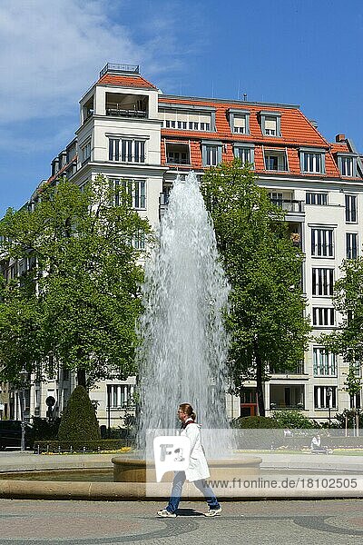 Brunnen  Viktoria-Luise-Platz  Schöneberg  Berlin  Deutschland  Europa