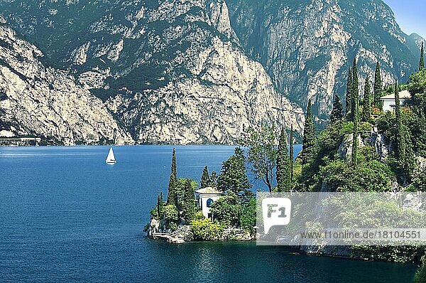 Villa in der Nähe von Malcesine  Gardasee  Italien  Europa