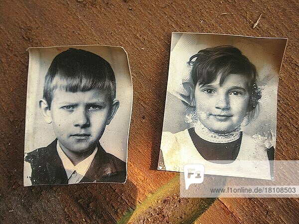 Fotos von Schulkindern  Mittelschule #3  Lost Place  Prypjat  Sperrzone Tschernobyl  Ukraine  Osteuropa  Europa