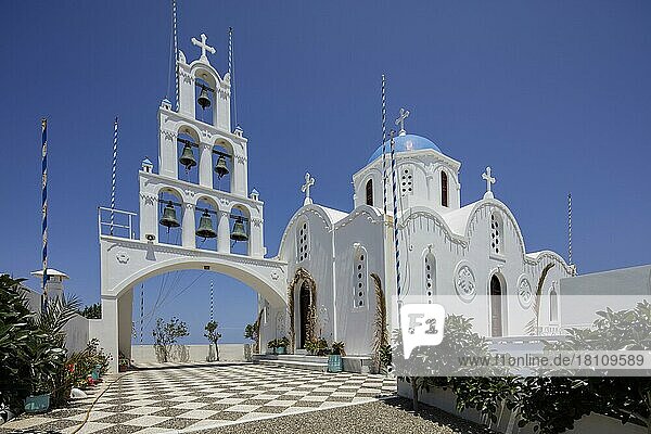 Agios Christodoulos Glockenturm  Karterados  Santorin  Griechenland  Europa