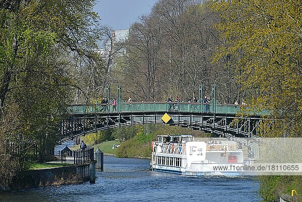 Landwehr Canal  Lichtenstein Bridge  Tiergarten  Berlin  Germany  Europe
