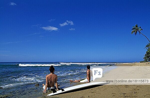 Wellenreiter am Rincon Beach  Puerto Rico  Karbik  Nordamerika