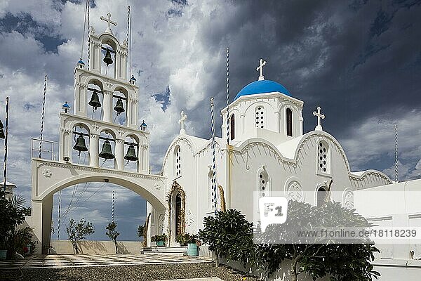 Agios Christodoulos Glockenturm  Karterados  Santorin  Griechenland  Europa