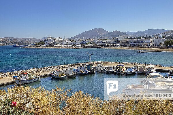 Yachthafen  Parikia  Strand  Paros  Kykladen  Jacht  Griechenland  Europa
