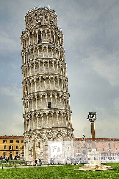 Pisa  Piazza dei Miracoli  Toskana  Italien  Europa