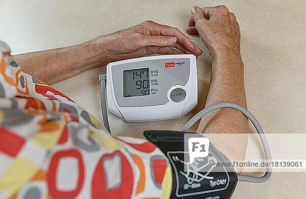 Blood pressure measurement  senior citizen