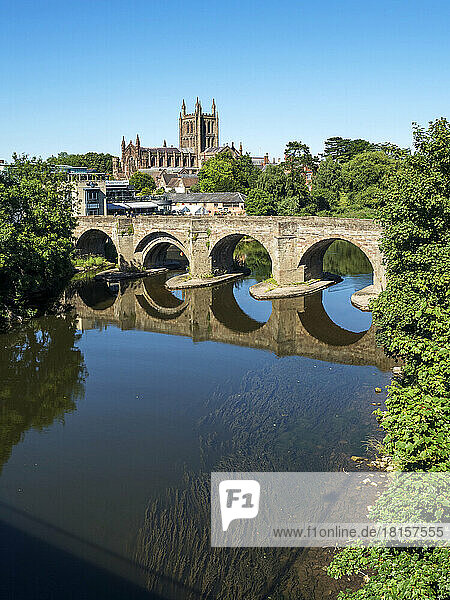 Wye Bridge und Hereford Cathedral  Hereford  Herefordshire  England  Vereinigtes Königreich  Europa