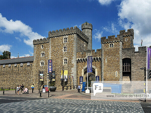 Cardiff Castle  Cardiff  Wales  Vereinigtes Königreich  Europa
