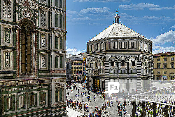 Kathedrale Santa Maria del Fiore (Duomo) und Baptisterium  Florenz  UNESCO-Weltkulturerbe  Toskana  Italien  Europa