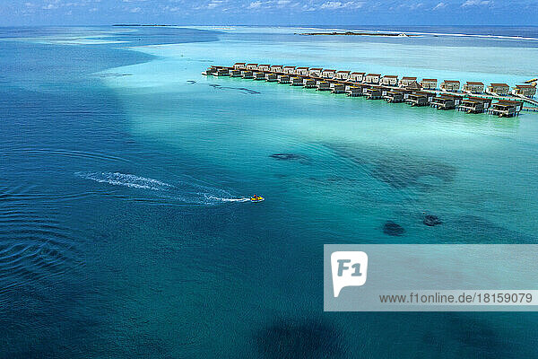 Luftaufnahme eines Jetskis  Malediven