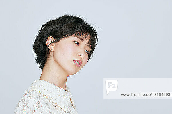 Junge japanische Frau Studio Porträt