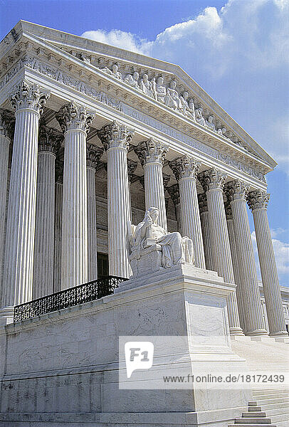 Supreme Court Building Washington  DC  USA