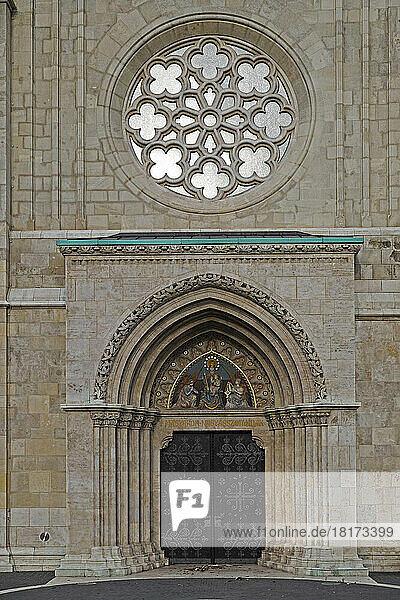 Entrance and Rose Window of Matthias Church  Budapest  Hungary