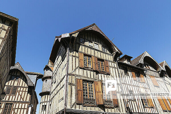 Frankreich  Grand Est  Troyes  historische Fachwerkstadthäuser