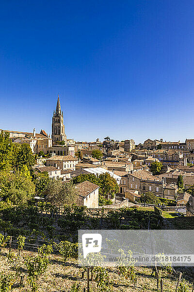 France  Nouvelle-Aquitaine  Saint-Emilion  View of historic town with monolithic church in background