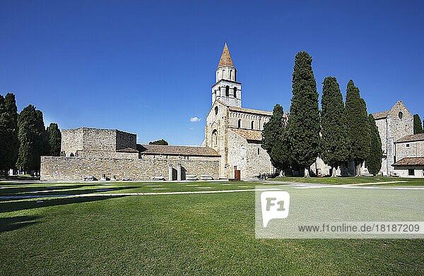Italy  Friuli Venezia Giulia  Aquileia  Lawn in front of Basilica di Santa Maria Assunta