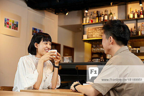 Japanese couple at a cafe