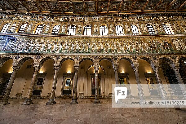 Mosaiken in der Basilica di Sant'Apollinare Nuovo  Unesco-Weltkulturerbe Ravenna  Italien  Europa