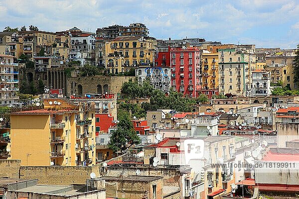 Ausblick auf die Altstadt  Stadtzentrum  vom Vomero Hügel aus  Neapel  Kampanien  Italien  Europa