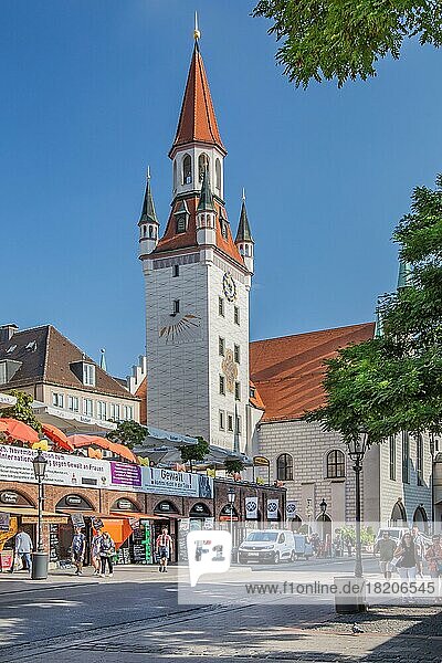 Altes Rathaus mit Turm am Viktualienmarkt  München  Oberbayern  Bayern  Deutschland  Europa