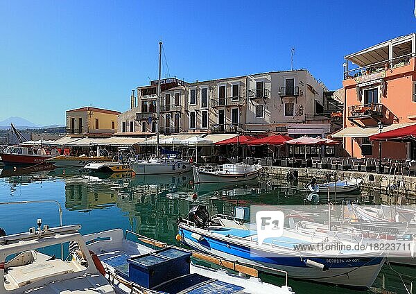 Hafenstadt Rethymno  Boote im venezianischen Hafen  Kreta  Griechenland  Europa