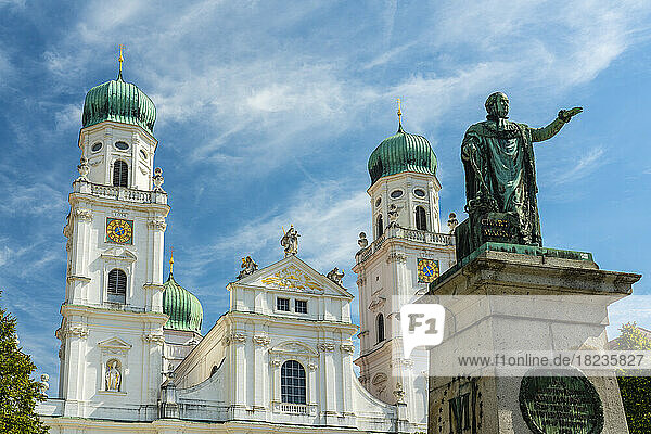 Germany  Bavaria  Passau  Monument to king Maximilian I in front of St. Stephens Cathedral