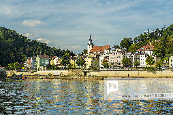 Germany  Bavaria  Passau  Danube river with historic houses in background