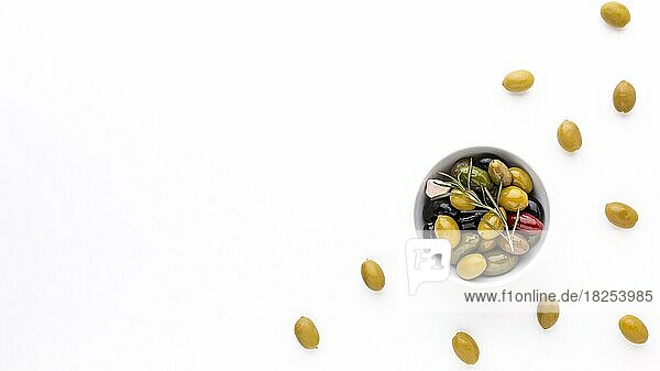 Draufsicht Sortiment Oliven Schale mit Kopierraum. Auflösung und hohe Qualität schönes Foto