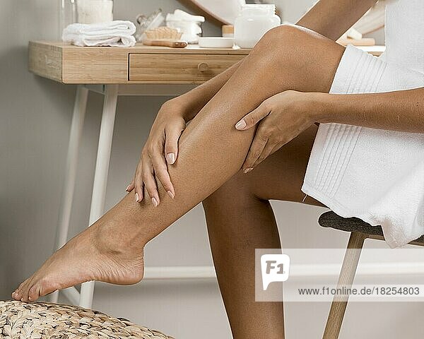 Frau s Beine mit Creme. Auflösung und hohe Qualität schönes Foto